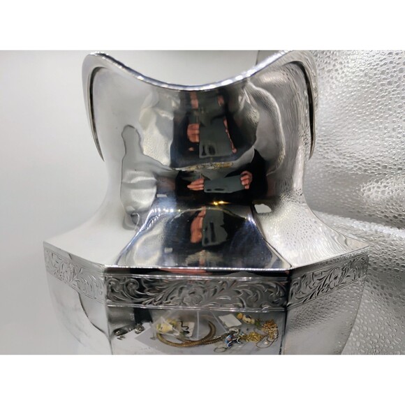 INTERNATIONAL SILVER CO.- WILCOX S. P. CO. - LARGE PITCHER 1972 "F" Monogram - Picture 4 of 10